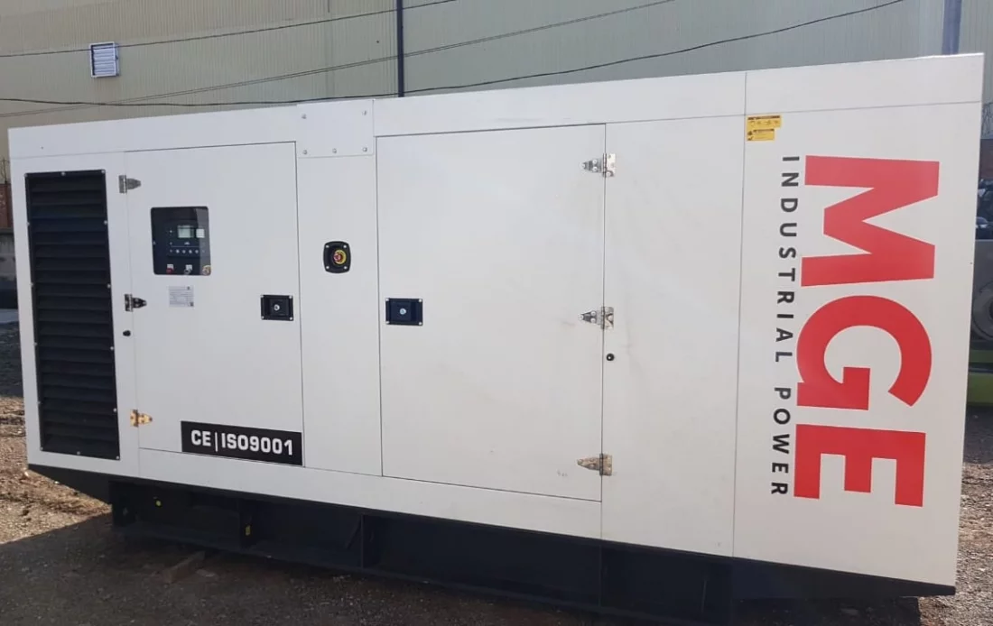 Дизельный генератор Doosan MGE 300-Т400 в кожухе