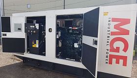 Дизельный генератор Doosan MGE 200-Т400 в кожухе — фото 11